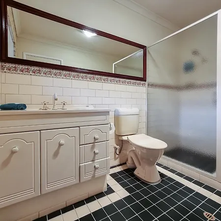 Busselton Villas And Glamping Village-3