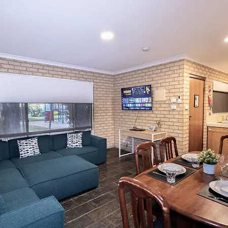 Busselton Villas And Glamping Village-2