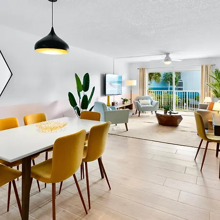 Cocoa Beach Towers - Oceanfront Resort With Heated Pool, Tennis Steps From The Pier-2
