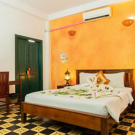 Golden Banana Residence-3