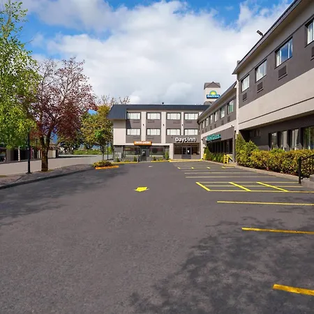 Days Inn By Wyndham Terrace-3