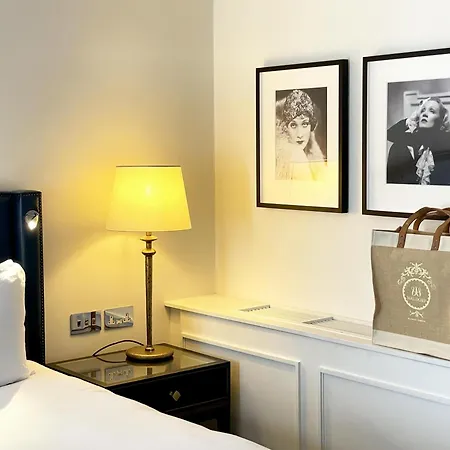 The Waldorf Hilton-3