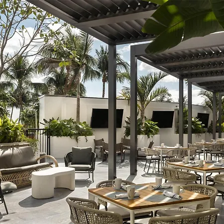 Signia By Hilton Diplomat Beach Resort-3