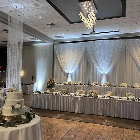 Doubletree By Hilton Bloomington-3