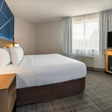 Comfort Inn & Suites Barrie - Highway 400-2