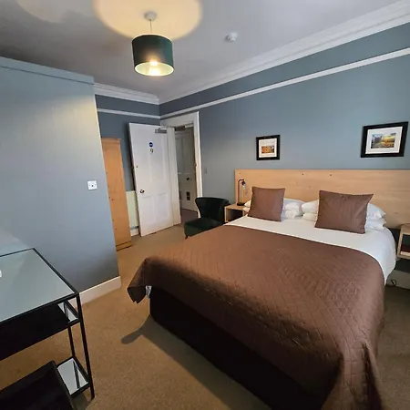 Hazeldene Guest House-2