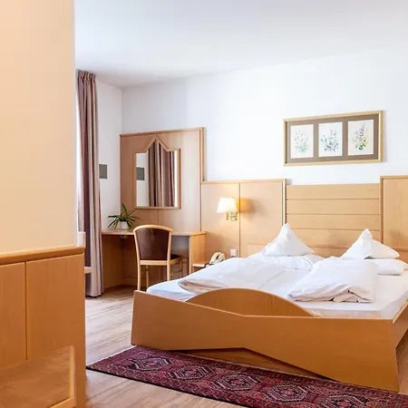 Hotel Goldenes Roessl-Adults Only-2