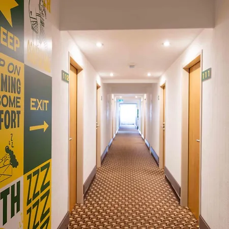SLEEEP Hotel Vösendorf-3