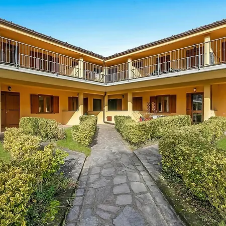 Residence La Perla With Shared Pool-3