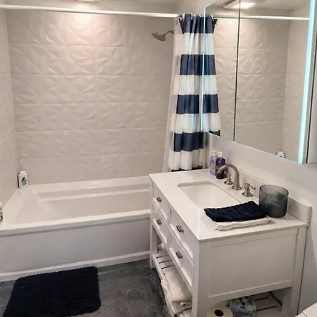 A PLACE IN THE SUN Hotel - ADULTS ONLY Big Units, 24h Heated Pool&Spa in 1 Acre Park Prime Location, DOG Friendly, TOP Midcentury Modern Boutique Hotel-2