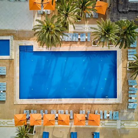 Hari Club Beach Resort-3