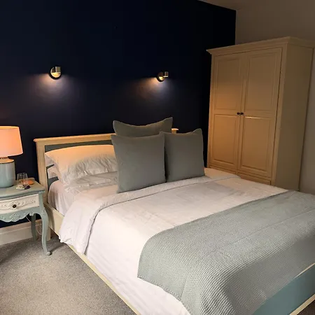 Jacksons Cafebar & Guesthouse-2