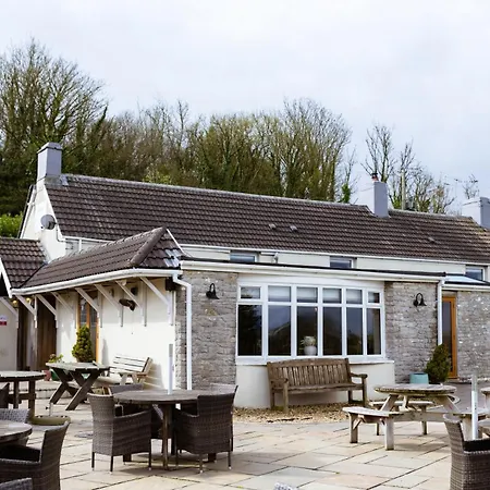 The Golden Mile Country Inn-2