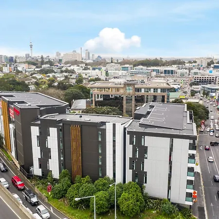 Ramada By Wyndham Newmarket Auckland-3