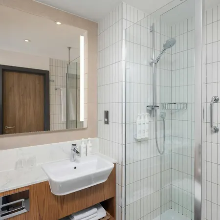 Courtyard By Marriott Exeter Sandy Park-2
