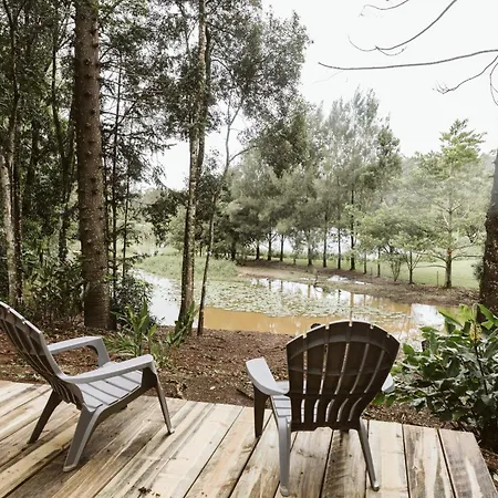 "On Burgum Pond" Cottages-3