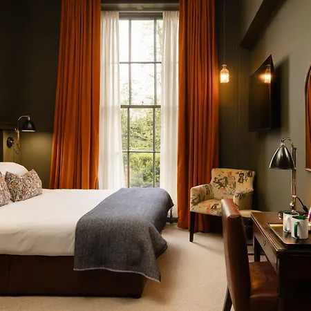The Churchill Hotel-2