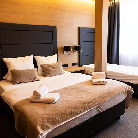 Hotel Snezka-2