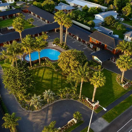 Teal Motor Lodge-2
