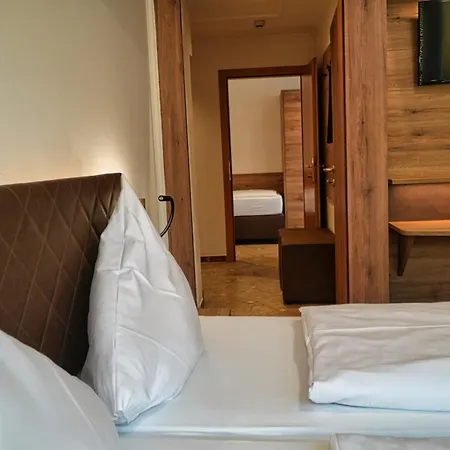 Hotel Charlotte-3