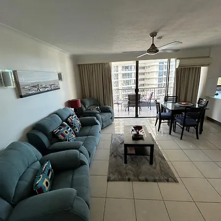 Pacific Resort Broadbeach-2