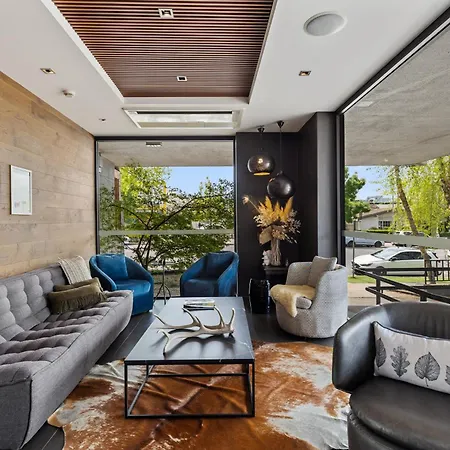 Townhouse Hotel-3