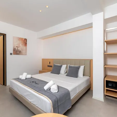 Nikos Hotel-2