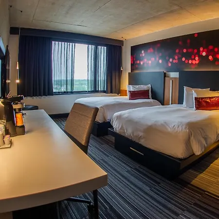 Grand Times Hotel Drummondville-3
