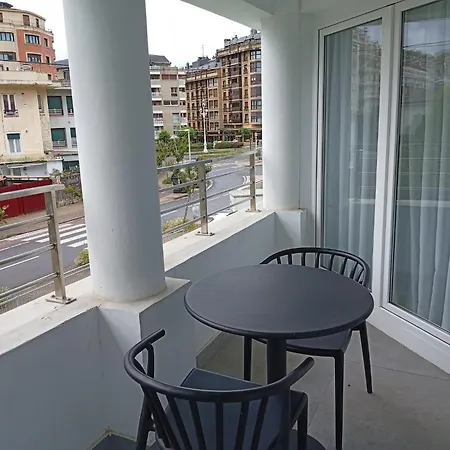 abba Apartments Playa de Gros San Sebastián-3
