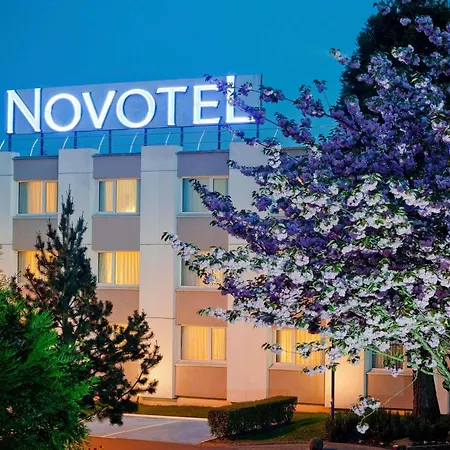 Novotel Saclay-2