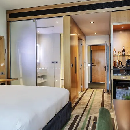 Novotel Auckland Airport-2
