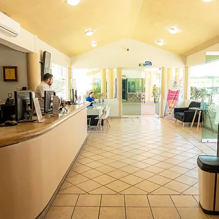 Hotel Splash Inn-2