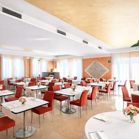 Best Western Cavalieri Della Corona-2