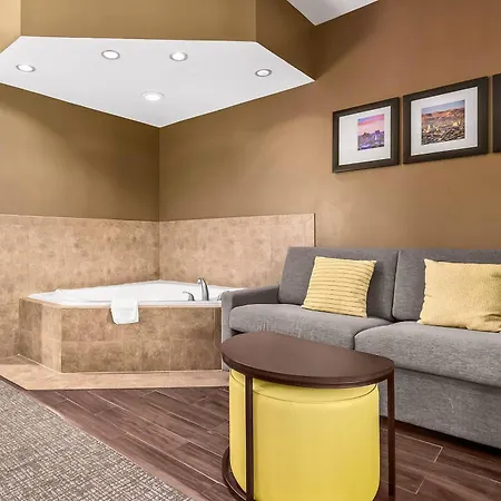 Comfort Suites El Paso West-2