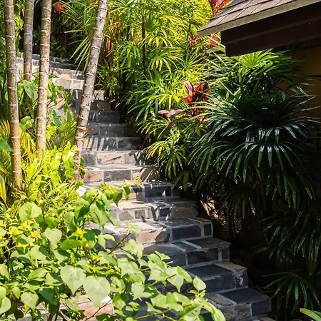Beyond The Blue Horizon Boutique Bungalows-3