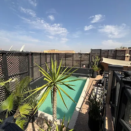 Riad Basidi piscine chauffée sur le toit de la médina-3