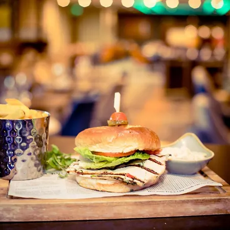 Crowne Plaza London - Gatwick Airport By Ihg-3
