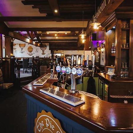 Rogerthorpe Manor Hotel-3