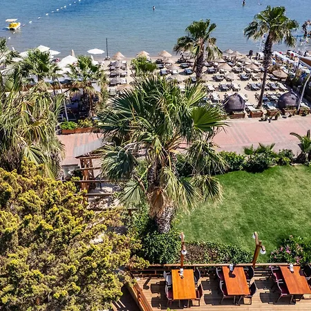 Costa Bitezhan Beach Hotel-2