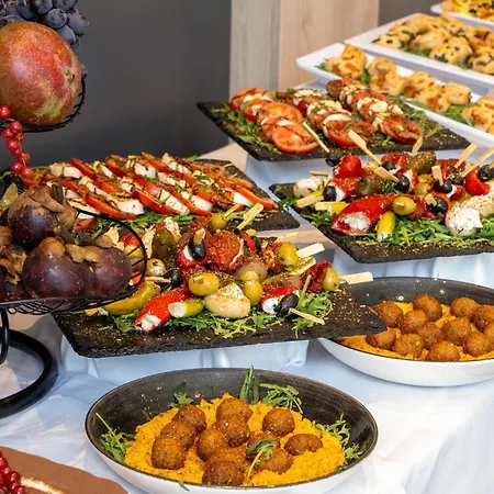 Holiday Inn Frankfurt Airport By Ihg-3