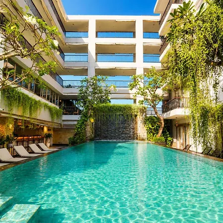 D'Primahotel Petitenget Seminyak 2-3