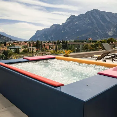 Hoody Active & Happiness Hotel-2