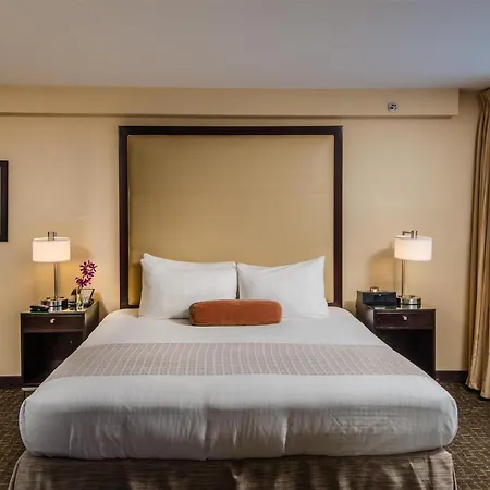 Beacon Hotel & Corporate Quarters-3