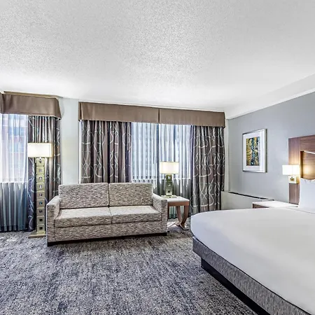 Doubletree By Hilton Milwaukee Downtown-3