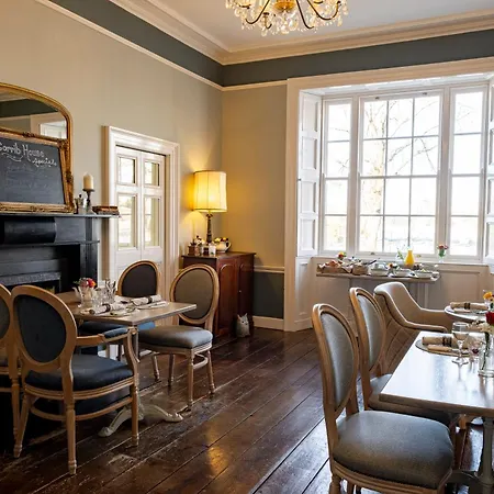 Corrib House Guest Accommodation-2
