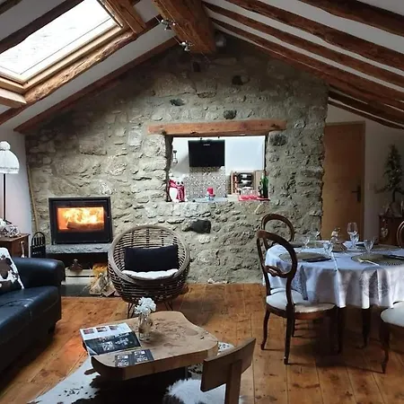 La Petite Chapelle-2