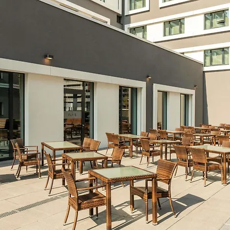Novotel Duesseldorf Airport-3