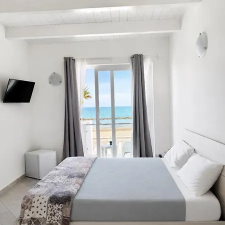 Carfagnini Rooms-3