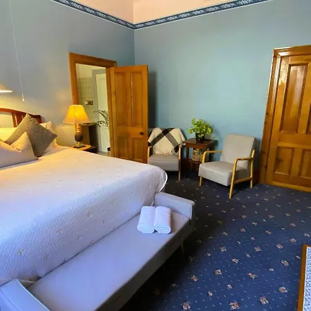 Hanlon Guest House-3