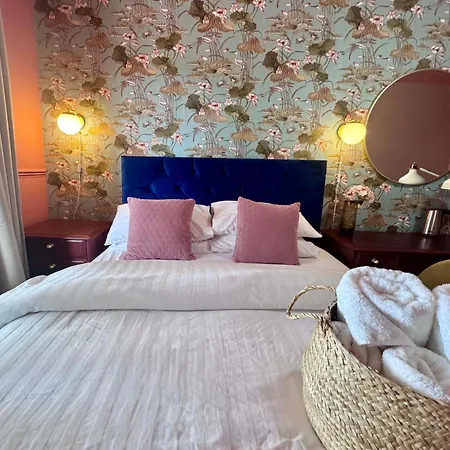 The Emsworth Hotel-2